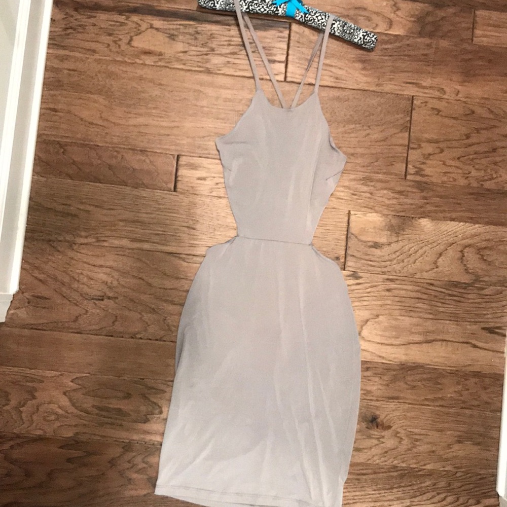 NWT-Sol Cross back grey/silver dress